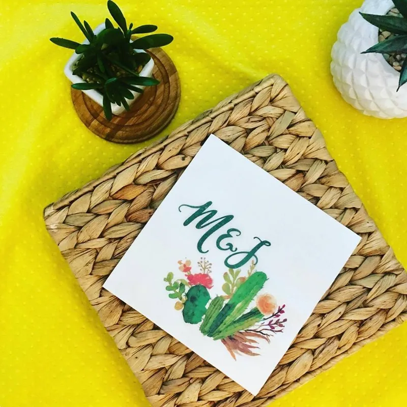Full-colour digital printing on a white napkin